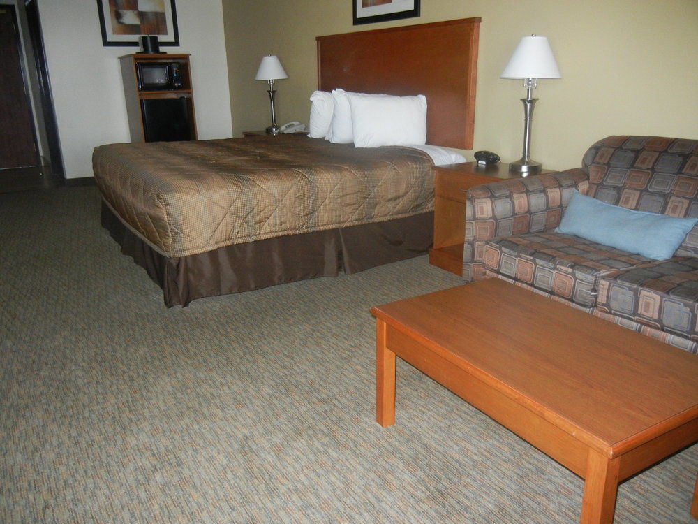 Days Inn By Wyndham Phenix City Near Fort Moore Екстериор снимка